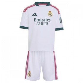 Real Madrid Valverde 8 Fotbollströjor Barn Hemma tröja 2026-27 Kortärmad