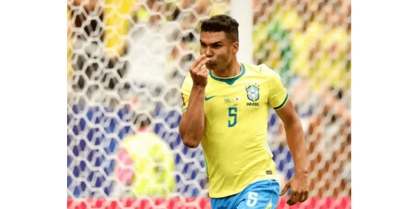 Brasilien visar upp mästaranda och går med näppe vidare till åttondelsfinal i VM Brasilien visar upp mästaranda och går med näppe vidare till åttondelsfinal i VM