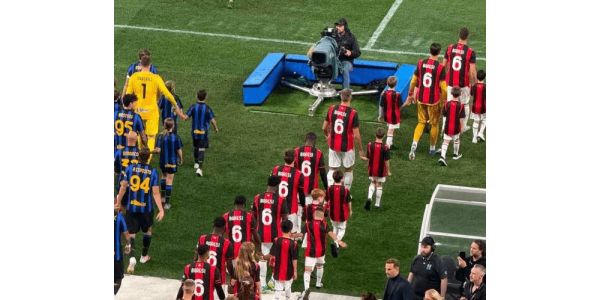 Milan Derby hyllar Baresi