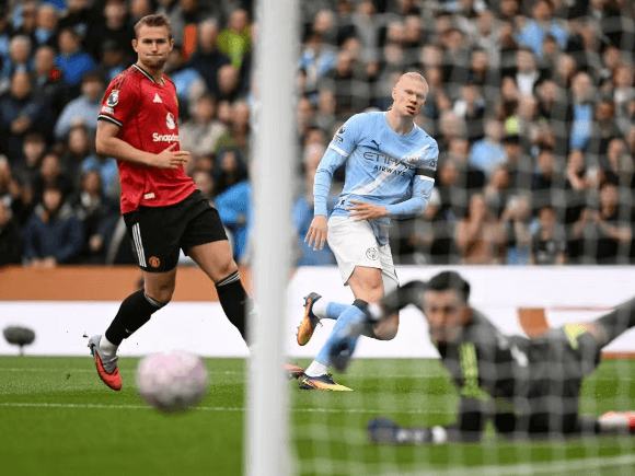 Manchester City 3-0 Manchester United: Två stjärnor lyser, taktisk seger